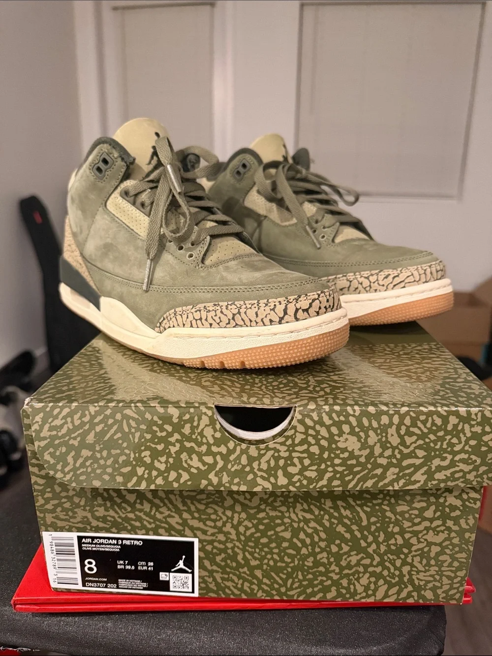 Jordan 3 Retro Medium Olive Sneakers